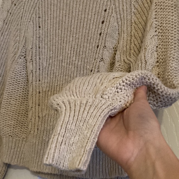 American eagle xs open knit sweater cream color with puffy sleeves - Picture 3 of 6